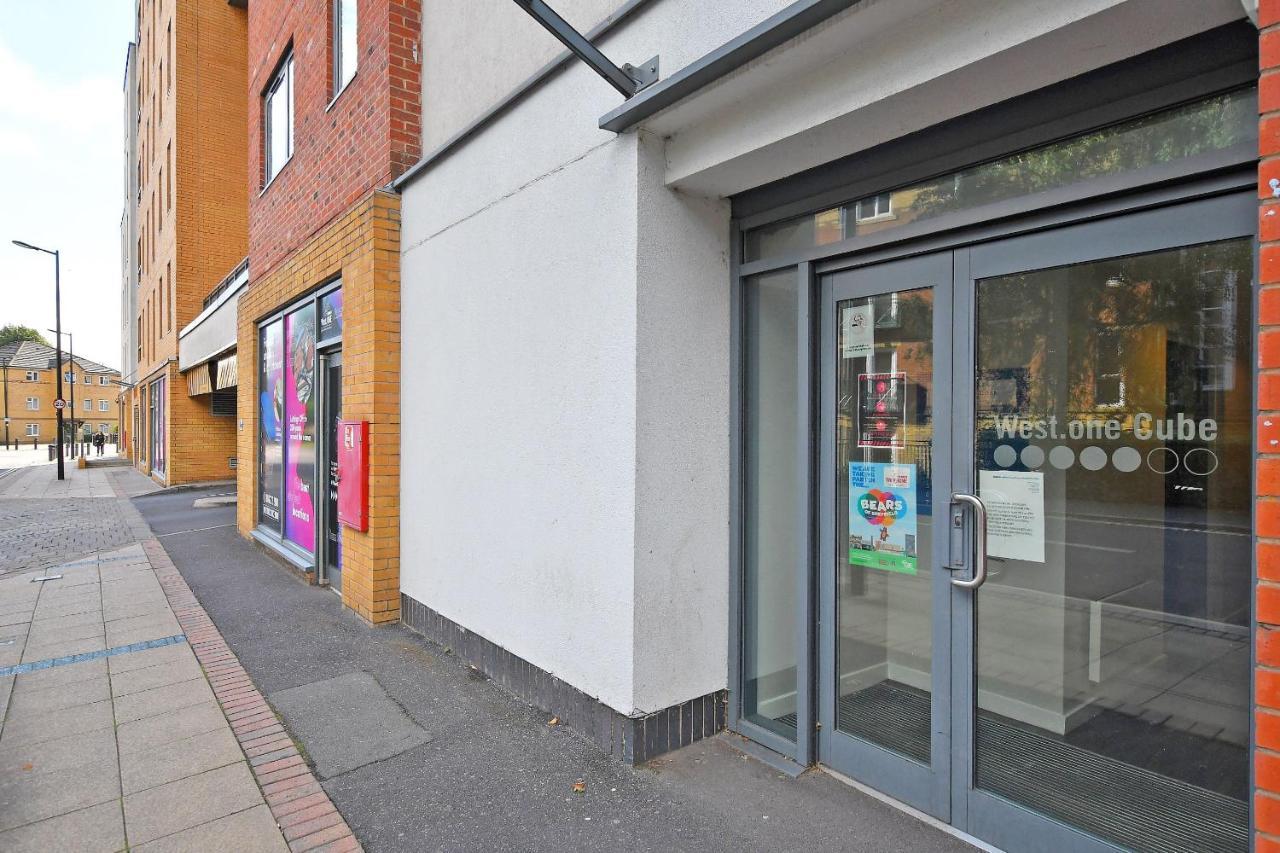 City Centre Modern Studio Apartment - Westone Free Wifi, Gym Access, Netflix Sheffield Eksteriør bilde